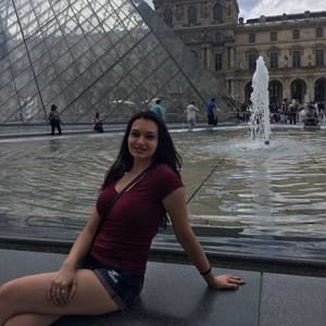 Meet your Posher, Stephanie